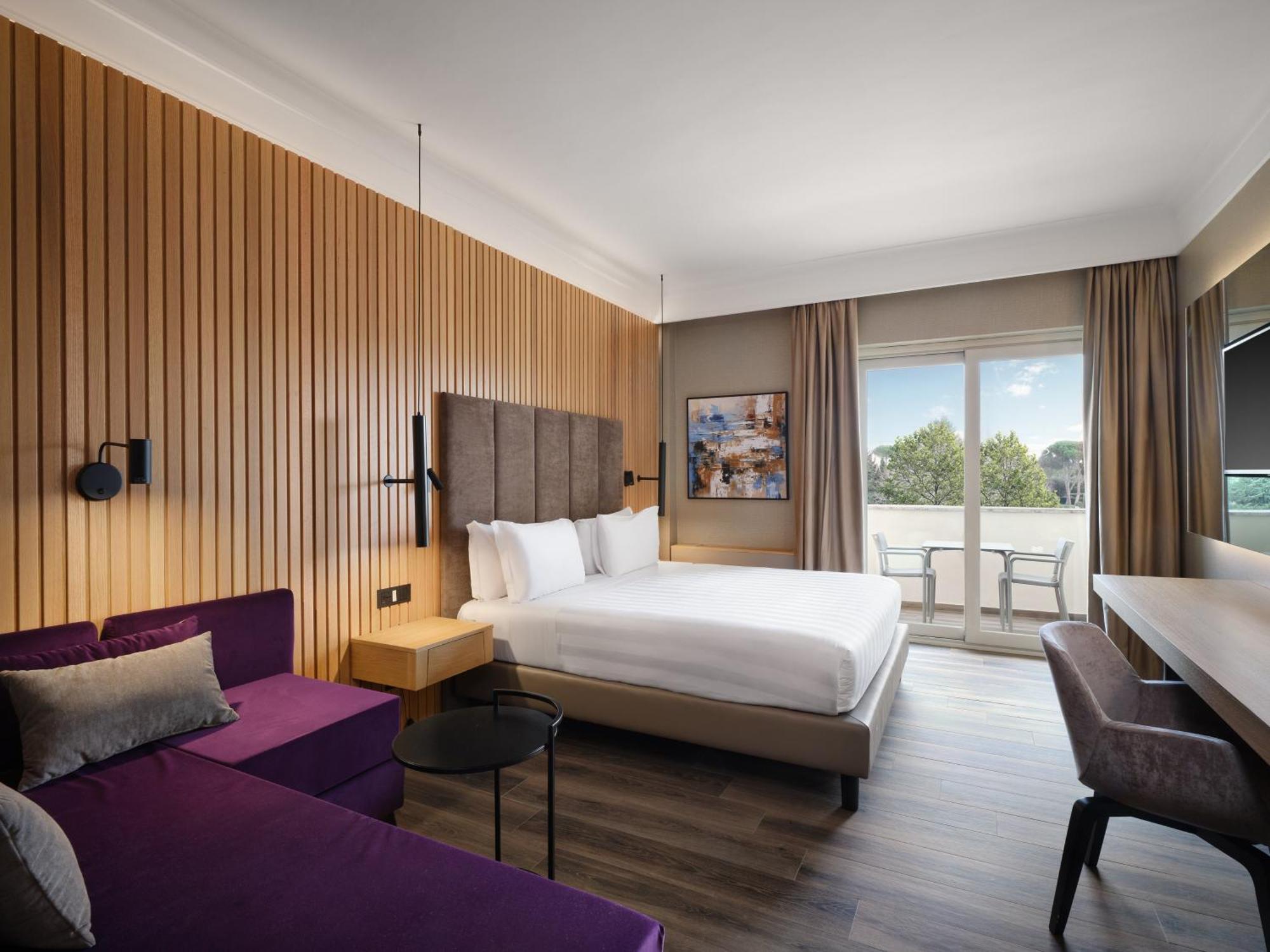 คราวน์ พลาซา โรม เซนต์ปีเตอร์ Hotel ภายนอก รูปภาพ