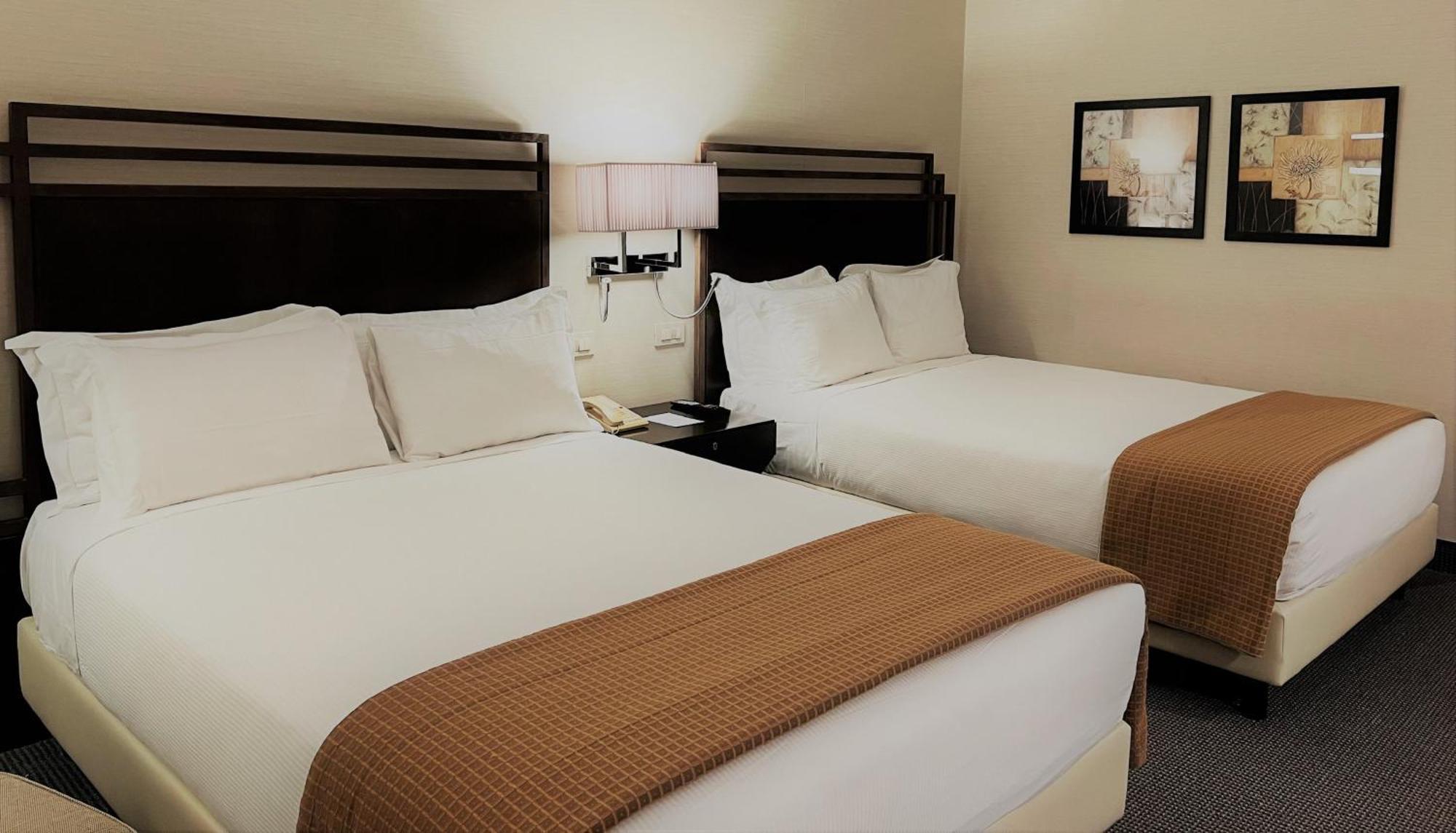 คราวน์ พลาซา โรม เซนต์ปีเตอร์ Hotel ภายนอก รูปภาพ