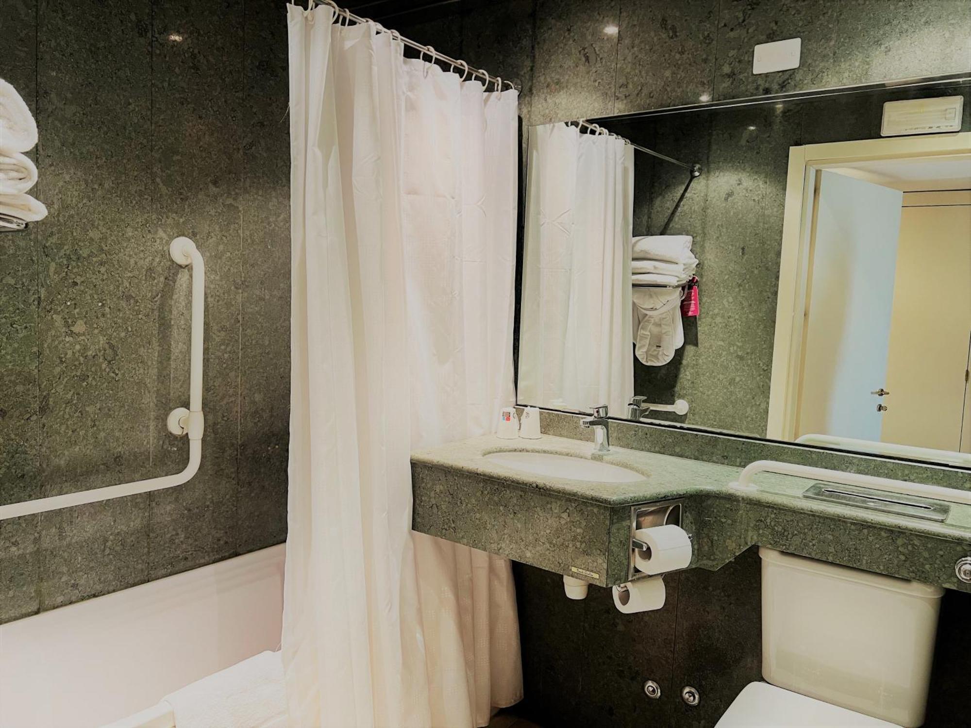 คราวน์ พลาซา โรม เซนต์ปีเตอร์ Hotel ภายนอก รูปภาพ